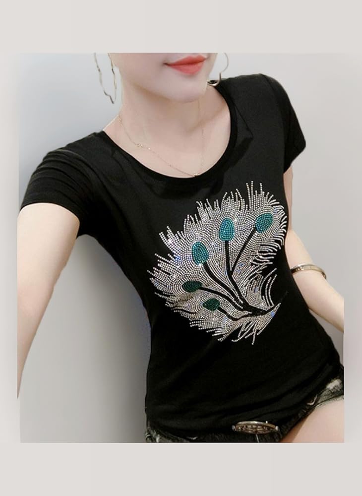 白いシャツやTシャツにも合います。たっぷりなラインでストーンとして綺麗です。 白いシャツやTシャツにも合います。たっぷりなラインでストーン